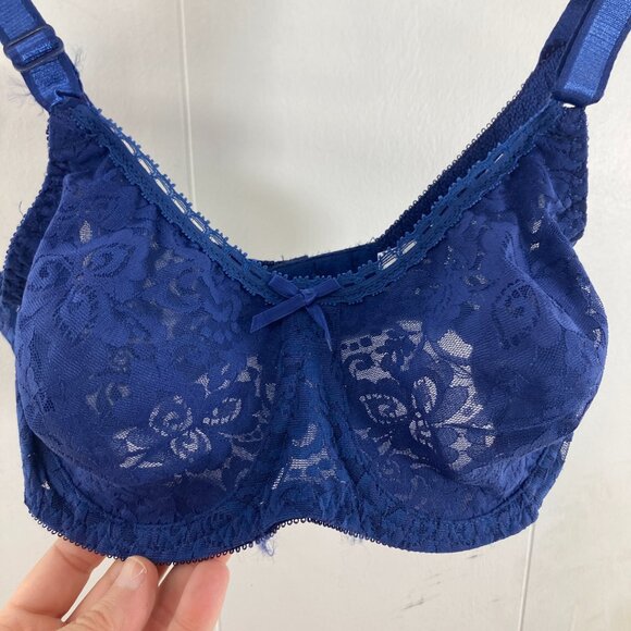 Bali blue lace underwire bra size 34C - Picture 2 of 4
